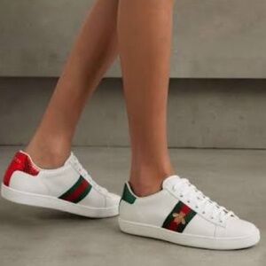 Authentic Gucci New Ace Sneakers w/Box and Dustbags Size 5